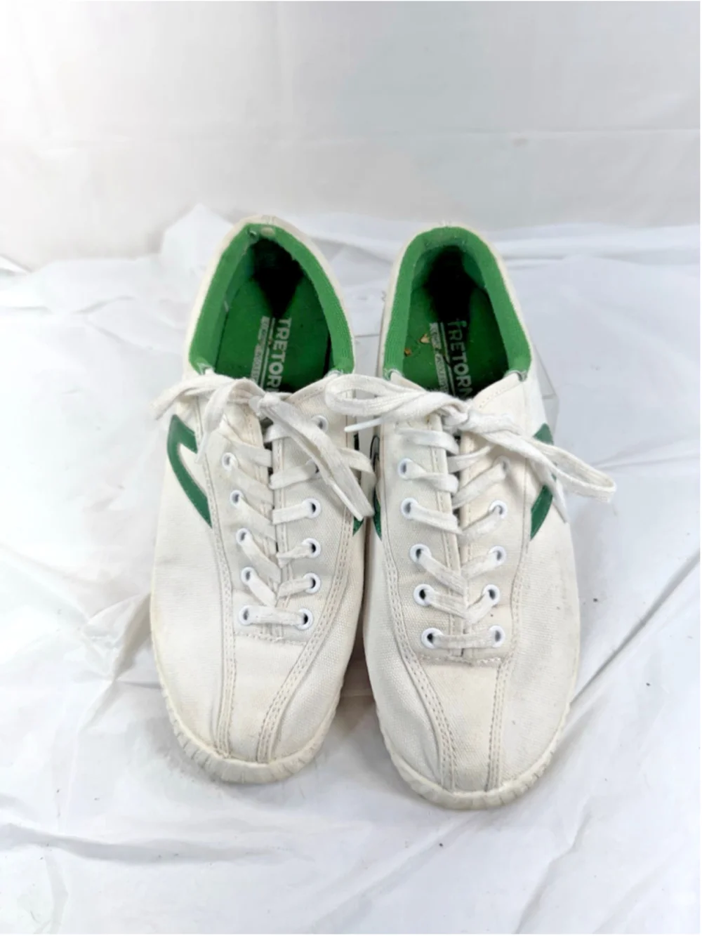 Tretorn Women's Nylite Canvas White and Green Sneakers Size 8.5